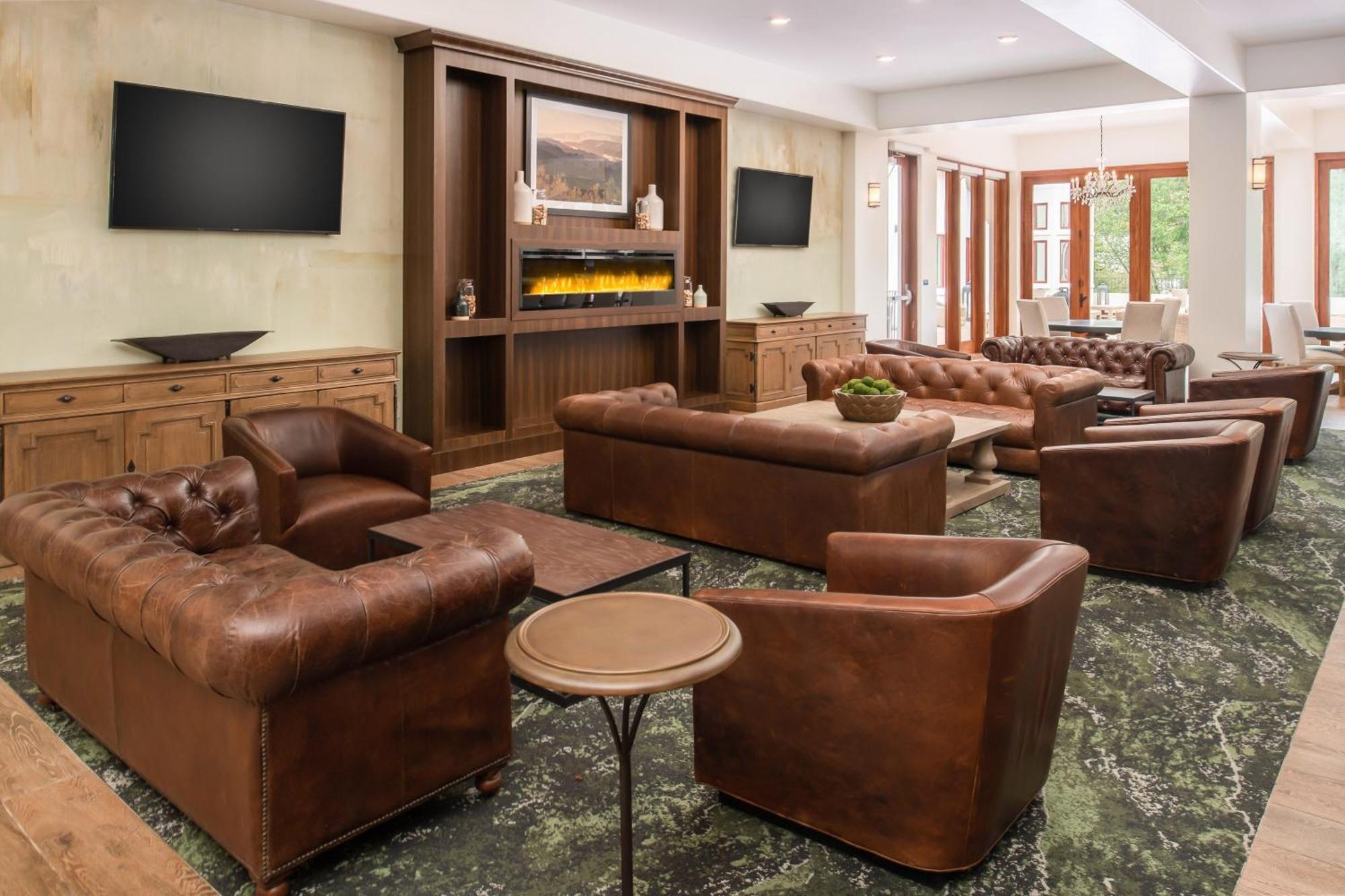 Four Points By Sheraton Santa Cruz Скотс Вали Екстериор снимка
