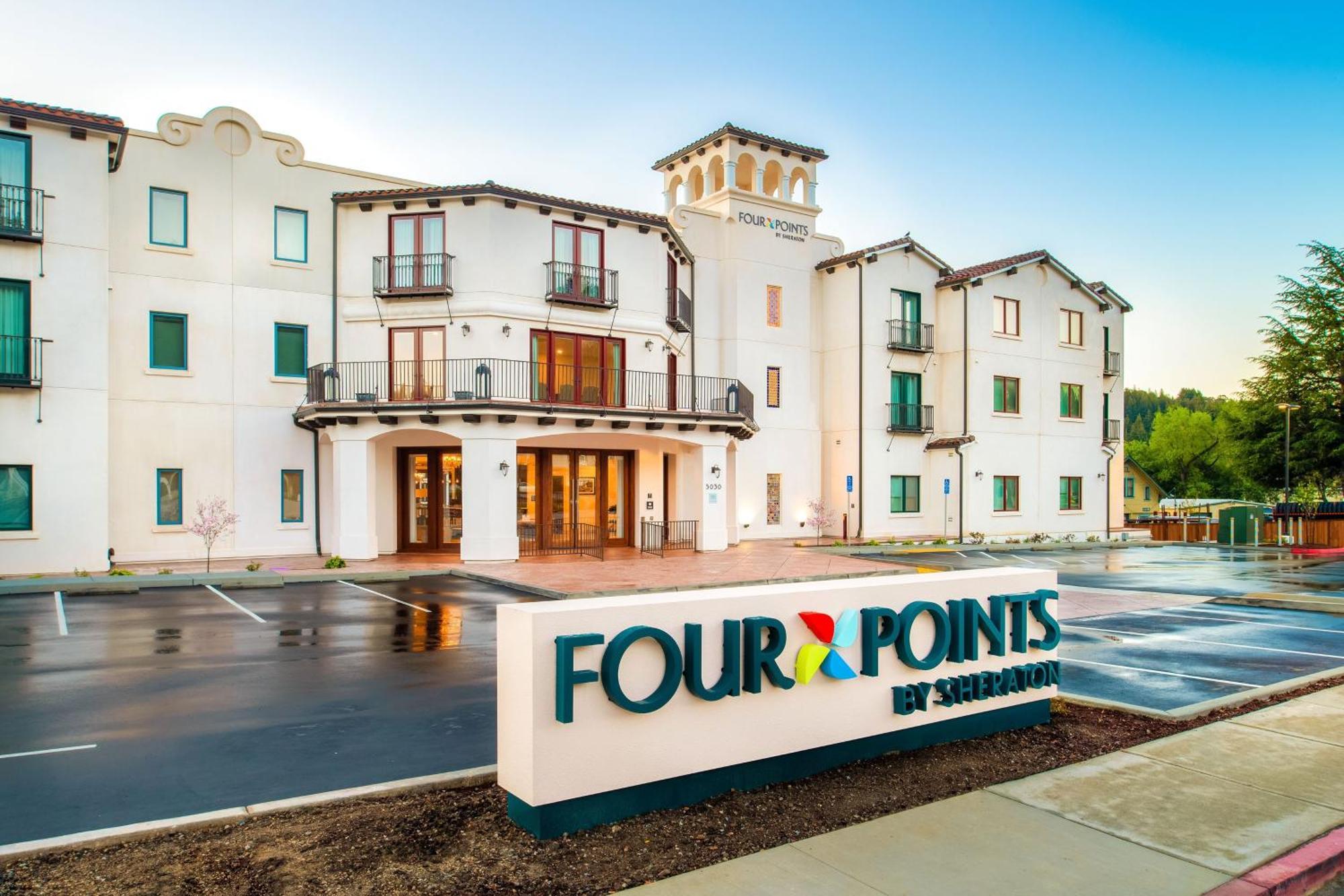 Four Points By Sheraton Santa Cruz Скотс Вали Екстериор снимка